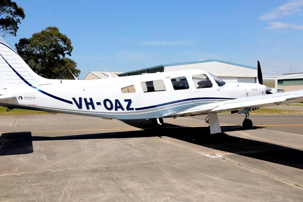 VH-OAZ side profile on the apron
